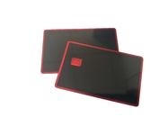 Καθρεφτών χρυσή πιστωτική κάρτα μετάλλων αγκίδων κόκκινη μαύρη κενή με την αυλάκωση τσιπ