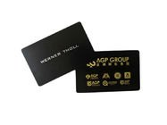 Οι ματ μαύρες επαγγελματικές κάρτες μετάλλων ορείχαλκου χάλυβα με το λέιζερ χαράσσουν το όνομα λογότυπων