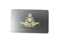 Το λέιζερ χαράσσει τη ματ μαύρη μετάλλων κάρτα VIP QR κώδικα υπεραγορών λωρίδων επαγγελματικών καρτών μαγνητική πιστωτική